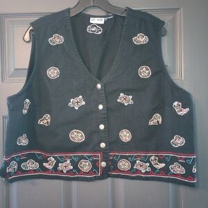 Embroidered Western Aztec Vest Sun River Clothing Co Gorpcore Cowgirl Boots Top